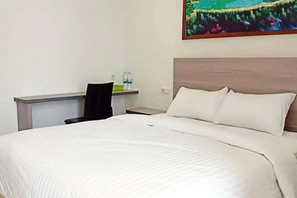 Twospaces Living At Maximus Inn-1